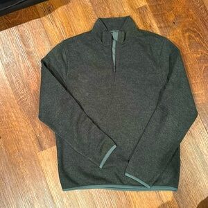 Men’s J Crew Quarter Zip Pullover Sweater (M)

Like new condition, worn once